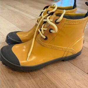 Boggs size 10 women’s rain boots